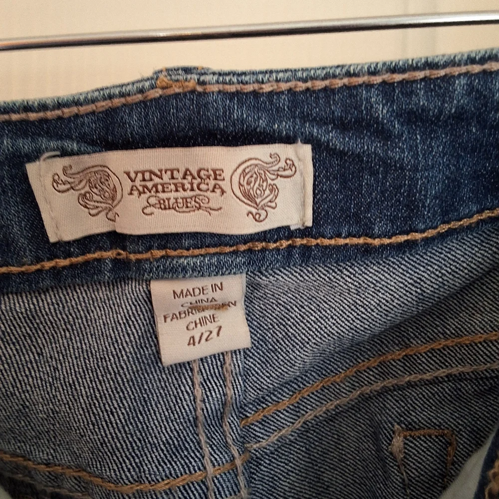 Woman's jeans - Picture 6 of 9